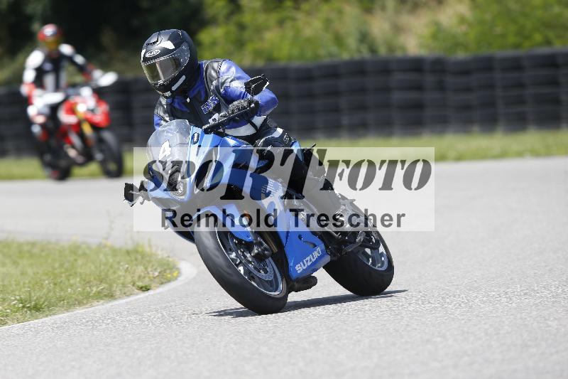 /27 12.06.2025 Ducati Schweiz Trackday Warmup  ADR/gruen-vert/4